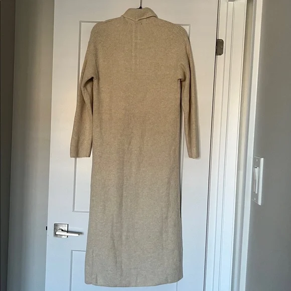 Banana Republic Long Cardigan Sweater - Picture 3 of 3